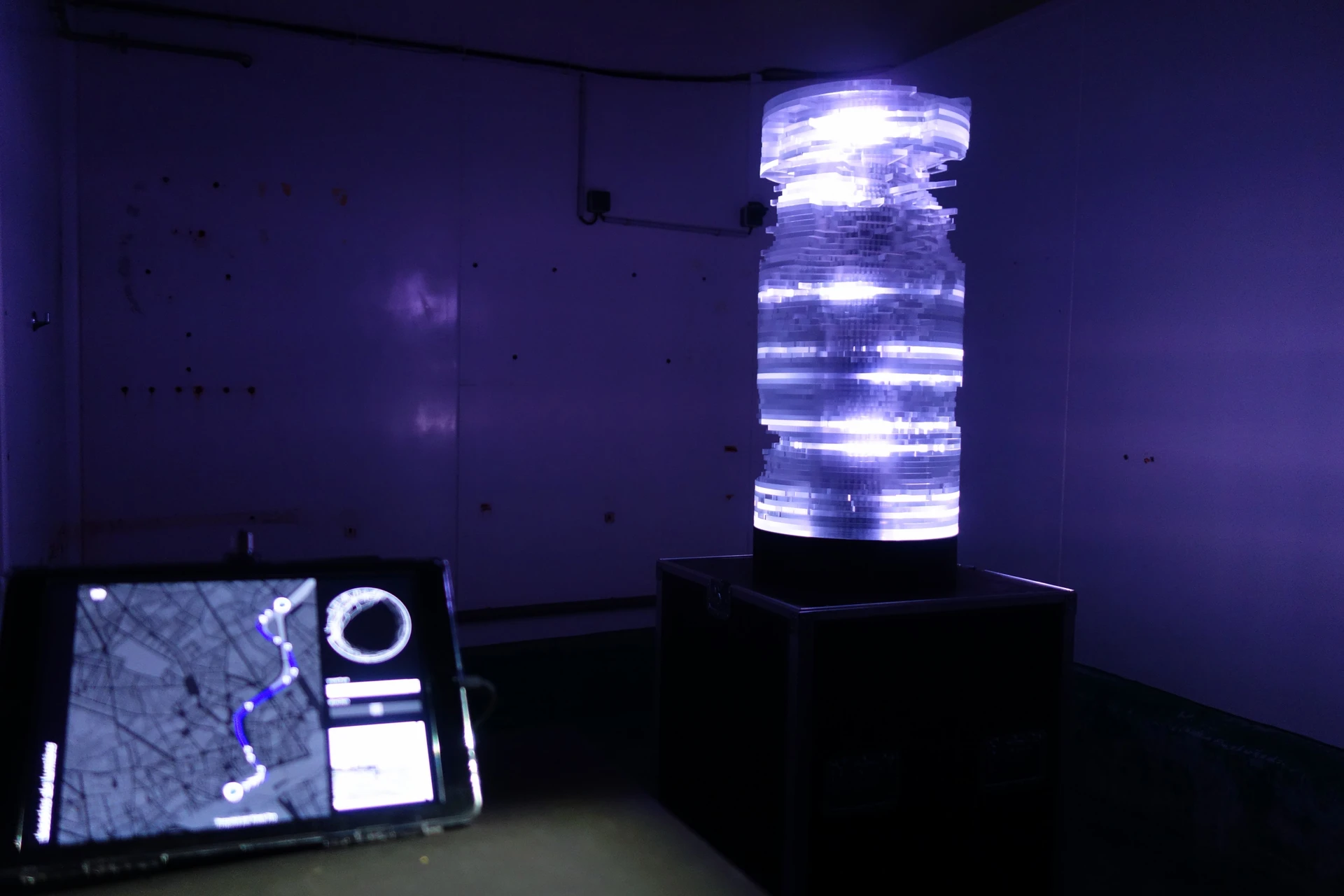 Bassins de lumi&egrave;re (Machines Studio)
